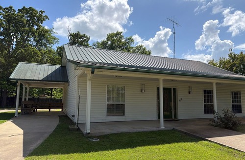 Alba House | The Bass Shack near Lake Fork Marina
