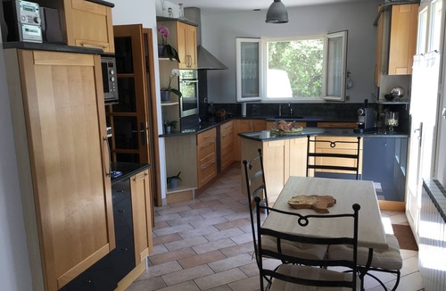 Cabrieres-d'Avignon House | The Bastide des Coutilles