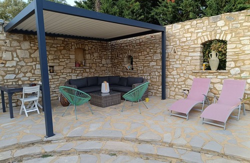 Pont-Saint-Esprit Apartment | The Bastide de Beauchamp