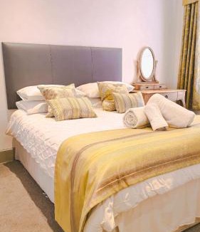 Canterbury Bed & Breakfast | The Bat and Ball