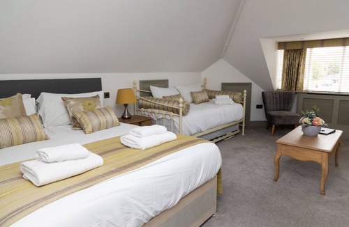 Canterbury Bed & Breakfast | The Bat and Ball