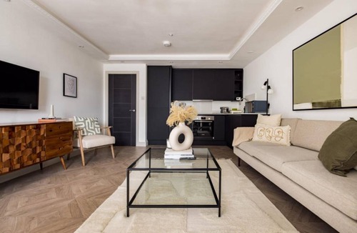 Shaftesbury Apartment | The Battersea Flat - Exquisite 2BDR Flat with Terrace