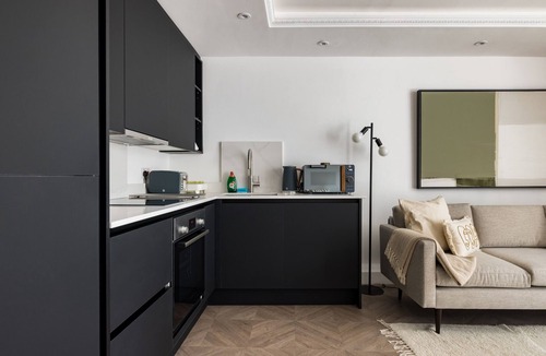 Shaftesbury Apartment | The Battersea Flat - Exquisite 2BDR Flat with Terrace