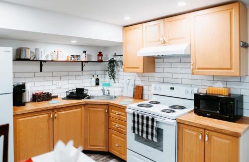 Ottawa Division Apartment | The Bay Crib