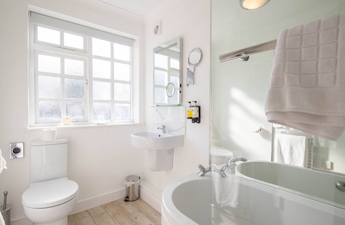 Goldsborough Hotel | The Bay Horse Inn