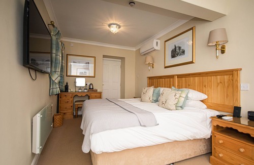 Goldsborough Hotel | The Bay Horse Inn