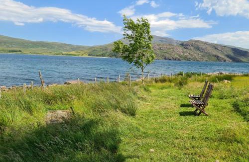 Garve House | The bay ,luxury shepherds hut,
