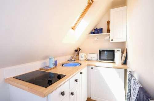 Thorpeness Cottage | The Bay Tree Studio - sleeps 2 guests in 1 bedroom