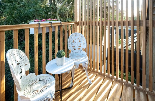 Thorpeness Cottage | The Bay Tree Studio - sleeps 2 guests in 1 bedroom