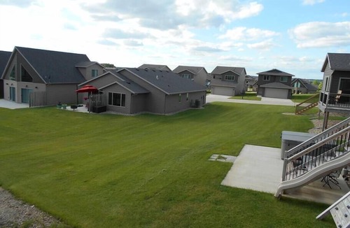 Spirit Lake House | The Bayside - Four Bedroom Bridges Bay Cabin!