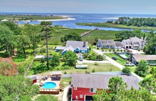 Shallotte House | The Beach Barn