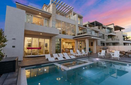 St. George House | The Beach Front Max home