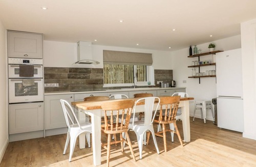 Perranporth House | The Beach Halt