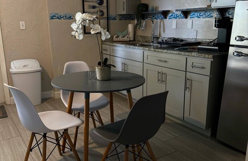 Harbor Hills Villa | The Beach House B.