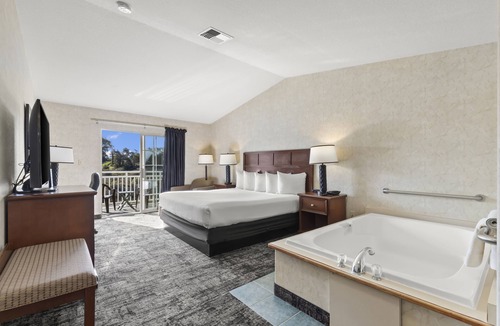 Fort Bragg Hotel | The Beach House Inn