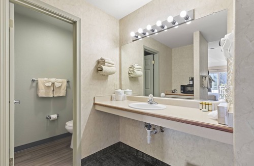 Fort Bragg Hotel | The Beach House Inn