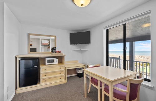 North Carolina Coast Hotel | The Beach House