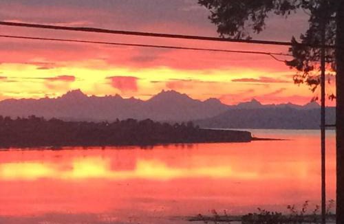 Oak Harbor House | The Beach House