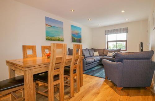 Crantock House | The Beach Hut