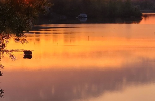 Louisa House | The Beach @ Lake Anna, Waterfront house with lots of room, sand volleyball, etc