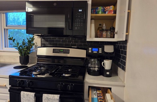 Whiting Apartment | The Beach Loft - 5 min from Whihala Beach, n 30 min. from Chicago Navy Pier