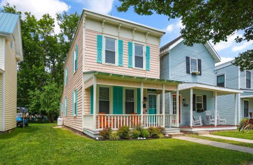 Cape Charles House | The Beach Peach - Downtown location with new charm!