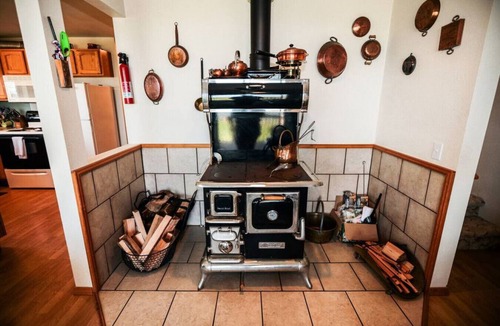 Port Angeles House | The Beach Place | Beachfront, Pet-Friendly, Views