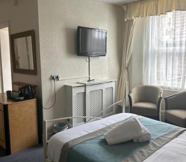 Weston-super-Mare Hotel | The Beach Weston