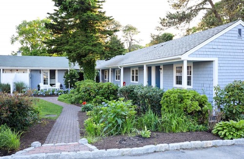 Northwest Harwich Condo | The Beachcomber Unit - #9