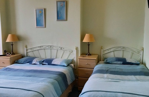 Weston-super-Mare House | The Beaches Family B&B