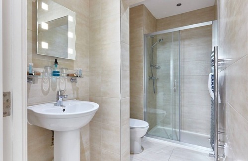 Southend-on-Sea House | The Beaches Guest House