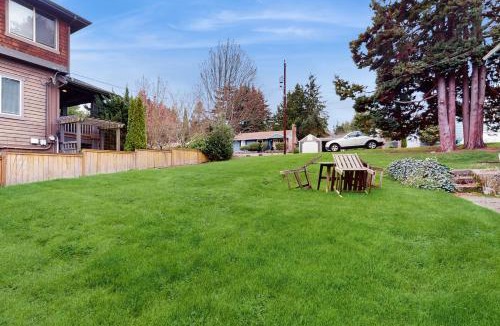 North Beach/Blue Ridge House | The BeachHouse (Lower Unit)