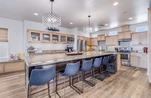 Port Aransas House | The Beachside - Banyan Beach, Ocean View & Short walk to Beach
