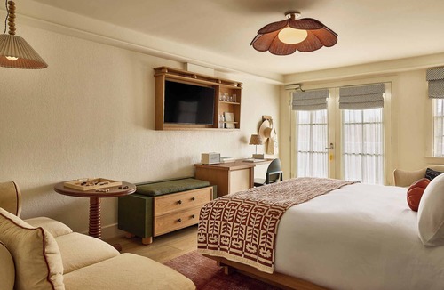 Brant Point Hotel | The Beachside