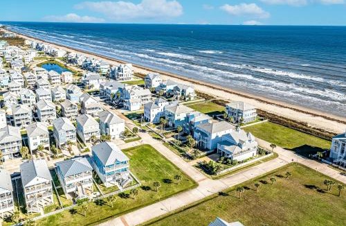 Beachside Village House | The Beacon