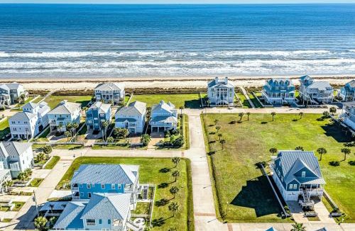 Beachside Village House | The Beacon