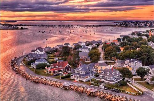 Hull Hotel | The Beacon Waterfront Inn