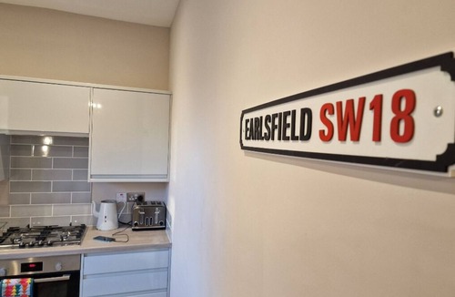 Earlsfield Bed & Breakfast | The Bean Apartment