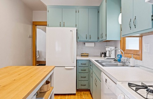 Merriam Park House | The Beanhouse Bright 3BR Walk to Grand Ave