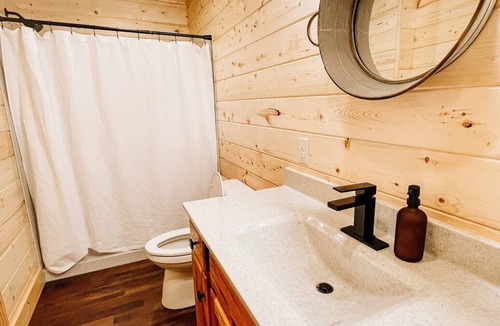 Bethany Cabin | The Bear Cabin - Hidden Acres Cabins