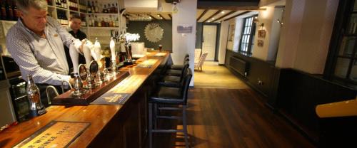 Wantage Bed & Breakfast | The Bear Hotel