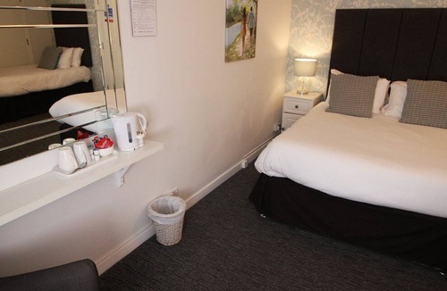 Wantage Hotel | The Bear Hotel