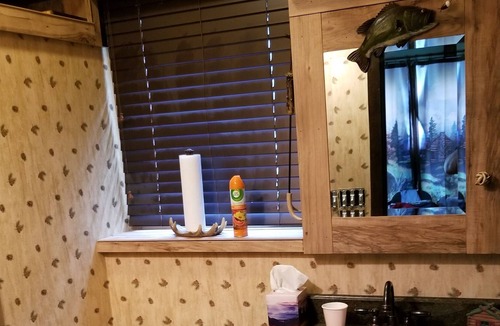 Batavia House | The Bear Hug Room: Perfect for Couples!