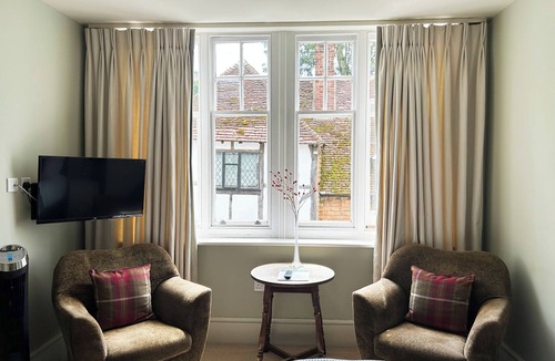 Hartfield Hotel | The Bear Inn