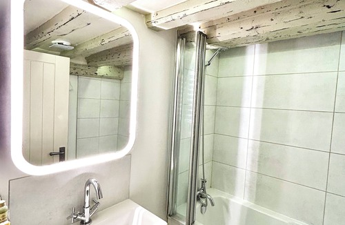 Hartfield Hotel | The Bear Inn