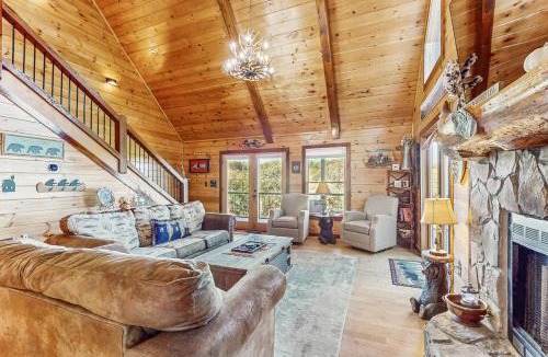Necowa Cove House | The Bear Necessities