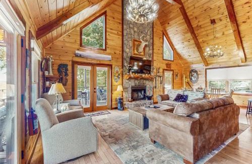 Necowa Cove House | The Bear Necessities