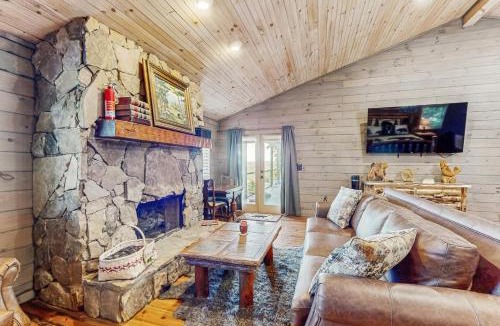Necowa Cove House | The Bear Necessities