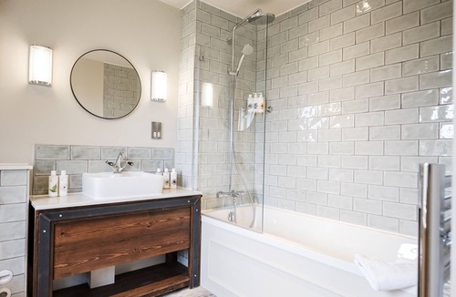 Burton Hotel | The Bear of Burton