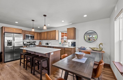 Dover Bay House | The Bear's Den - Dover ID